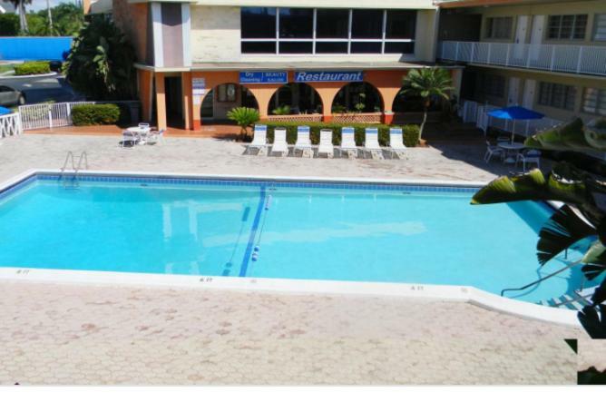 Hallandale Studio With Pool Apartment Hallandale Beach Bagian luar foto